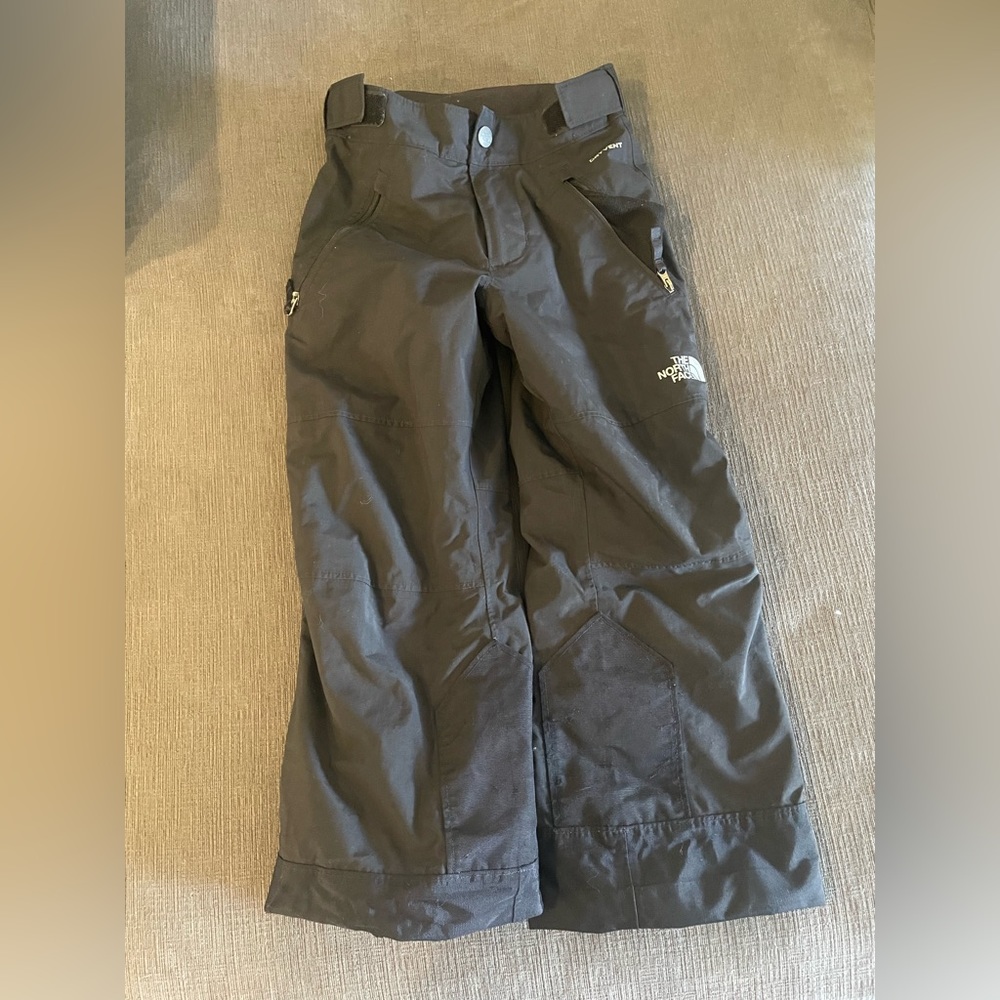 Kids black North face snow pants size XXS or 5 EUC